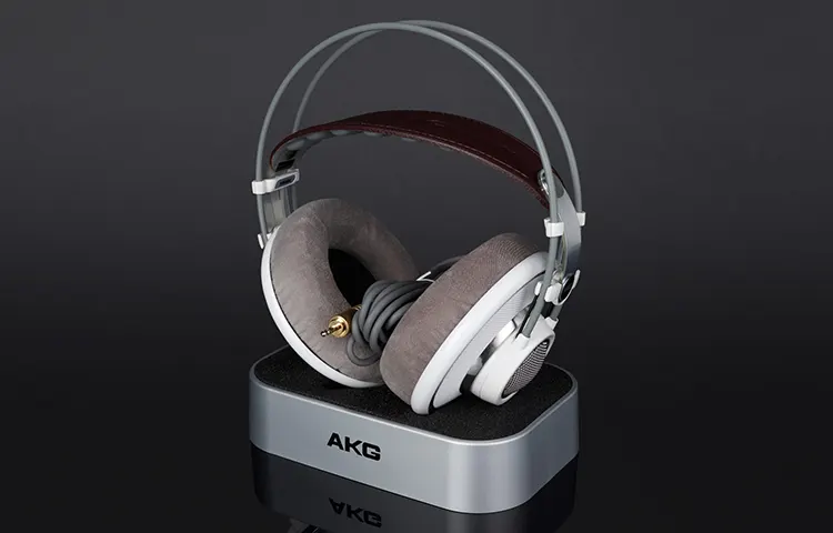 AKG K701