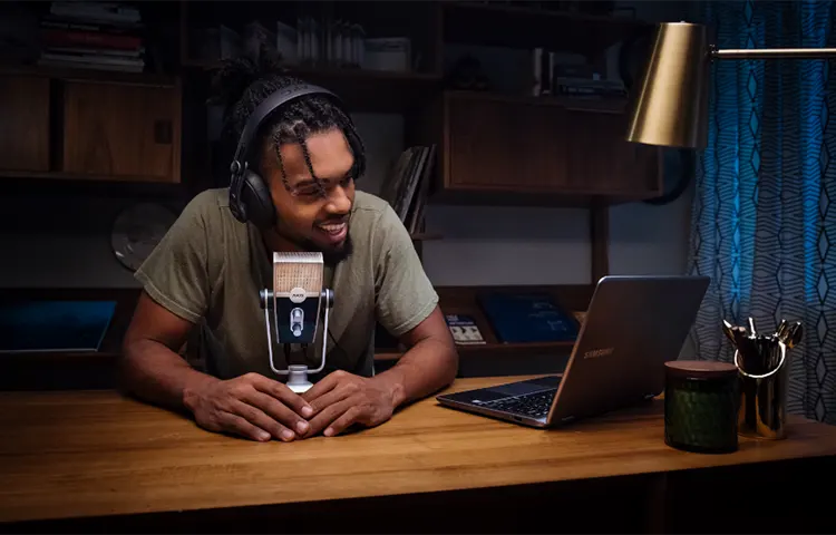 AKG Podcaster Essentials