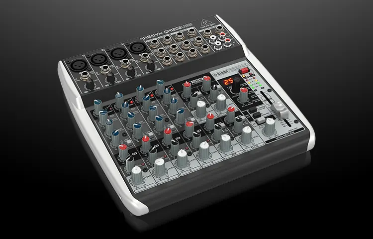 Behringer QX1202
