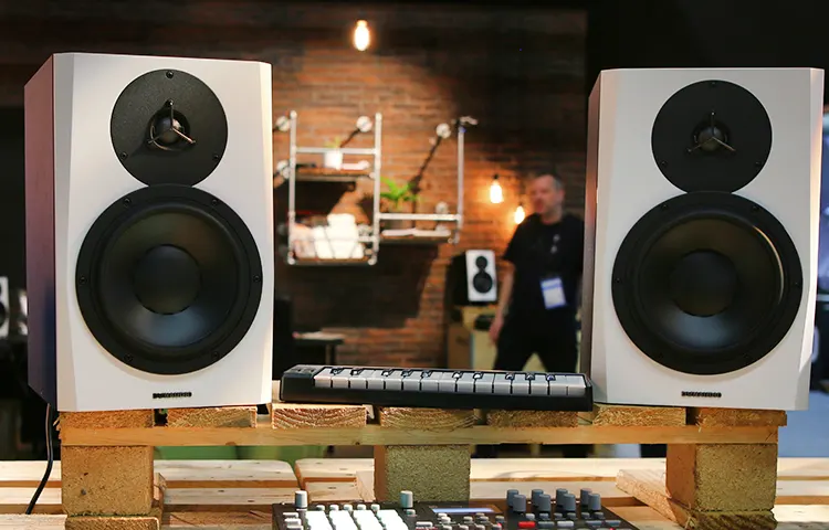 Dynaudio LYD 5