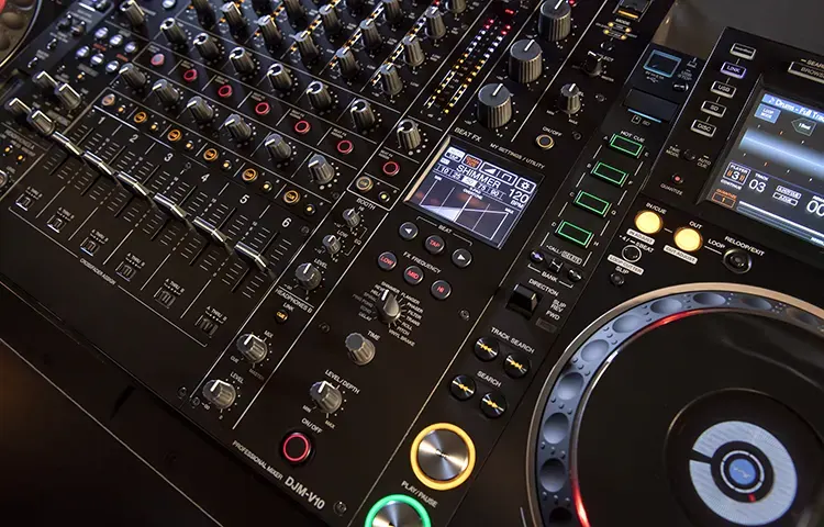 Pioneer DJ DJM-V10-LF