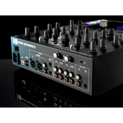 Native Instruments Traktor Kontrol Z2 Dj Controller - Thumbnail