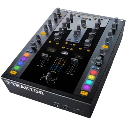 Native Instruments Traktor Z2 DJ Mixer - Thumbnail