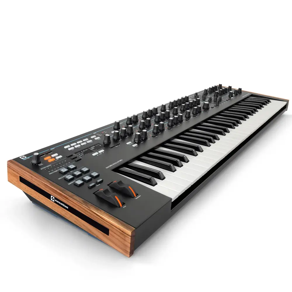 Novation Summit 61 Tuş Hybrid Synthesizer