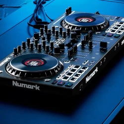 Numark NS4FX 4 Kanal DJ Controller - Thumbnail