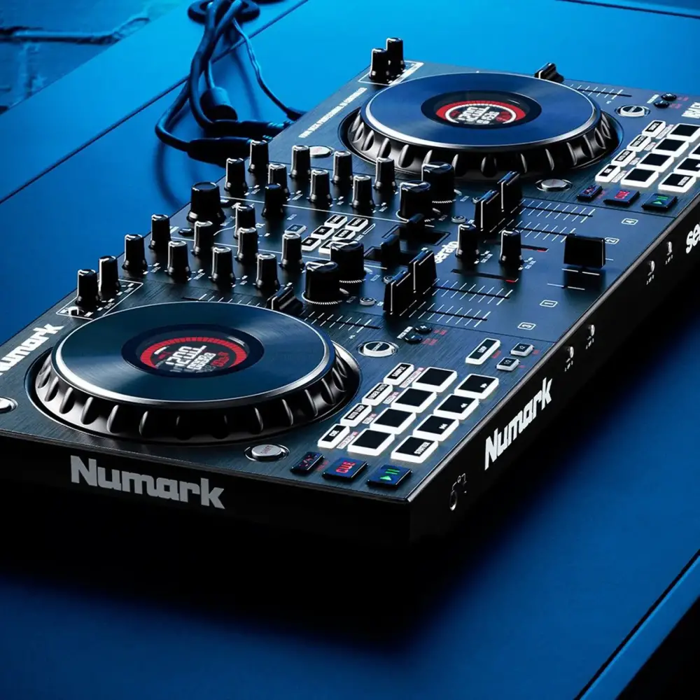 Numark NS4FX 4 Kanal DJ Controller