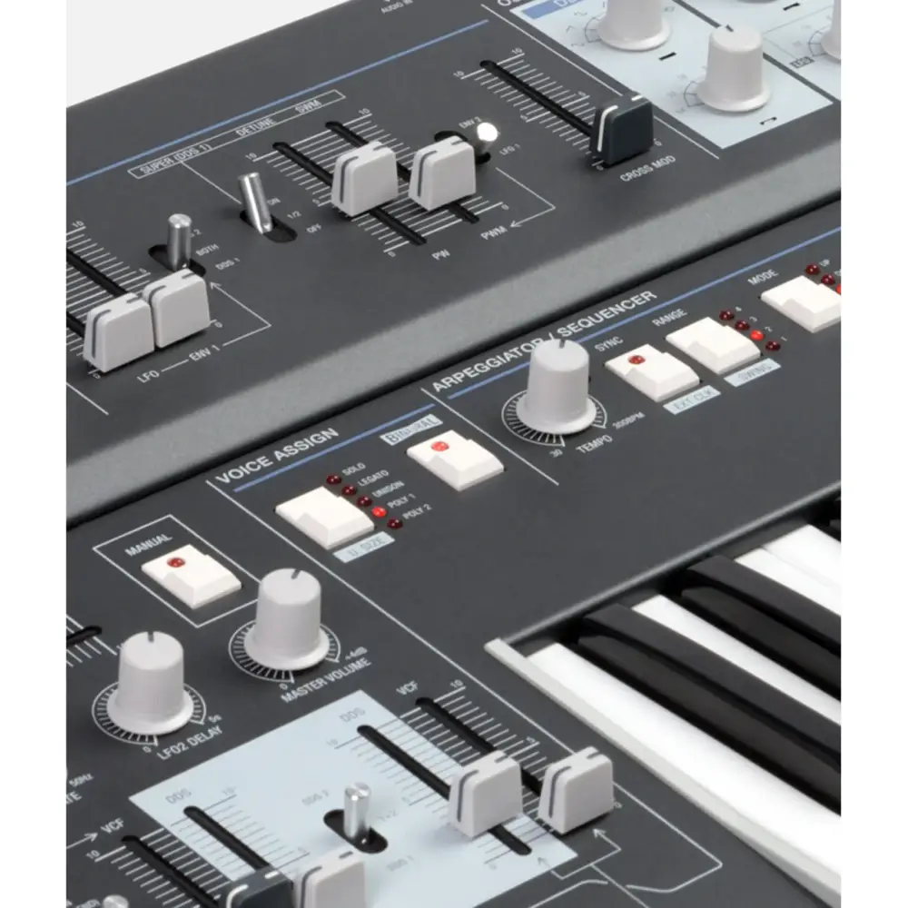Udo Audio Super 6 Black Polifonik Synthesizer
